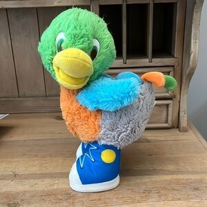 Hallmark Booty-Shakin’ Duck Plush Sings Dances “Shake Your Booty” 2016